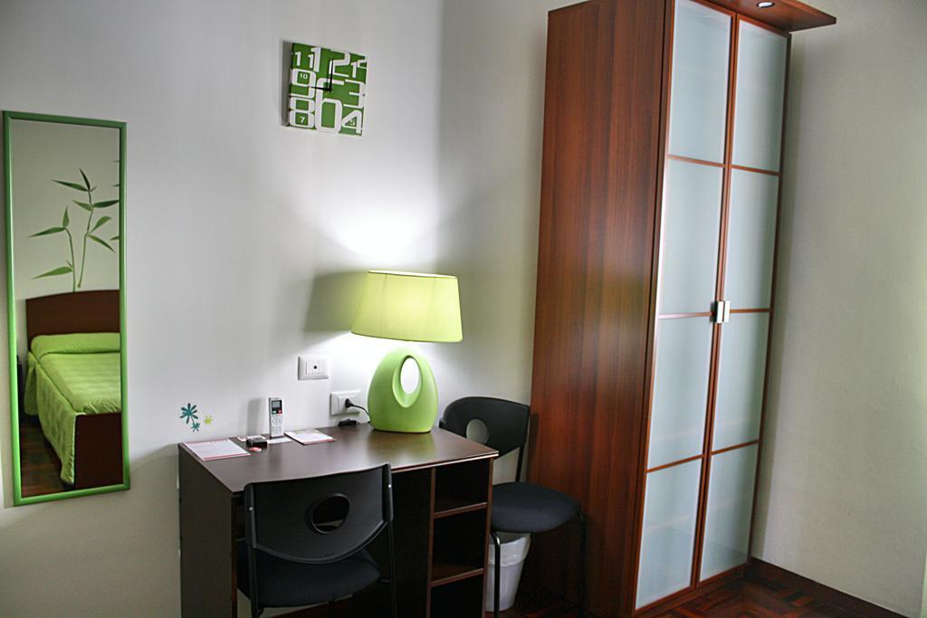 Take It Easy Roma Guest House الغرفة الصورة
